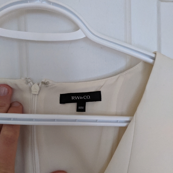 🇨🇦 RW&Co Size M blouse - Picture 3 of 3